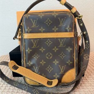 Louis Vuitton Danube Monogram Crossbody Bag Authentic Vintage